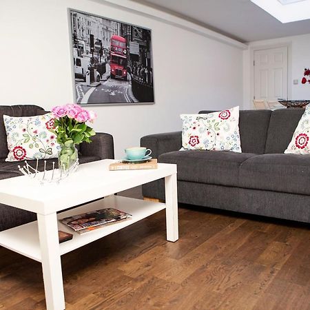 Apt 3, Trafalgar Sq Duplex, 3Rd & 4Th Floor By Indigo Flats 伦敦 外观 照片